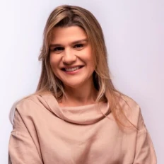 Drª. Fernanda Darzé